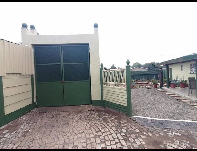 8 BEDROOM HOUSE FOR SALE IN DALESIDE